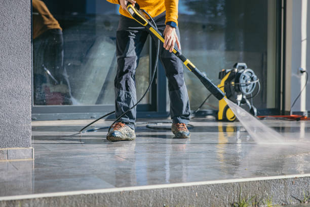 Animal Enclosure Cleaning in Three Rivers, TX